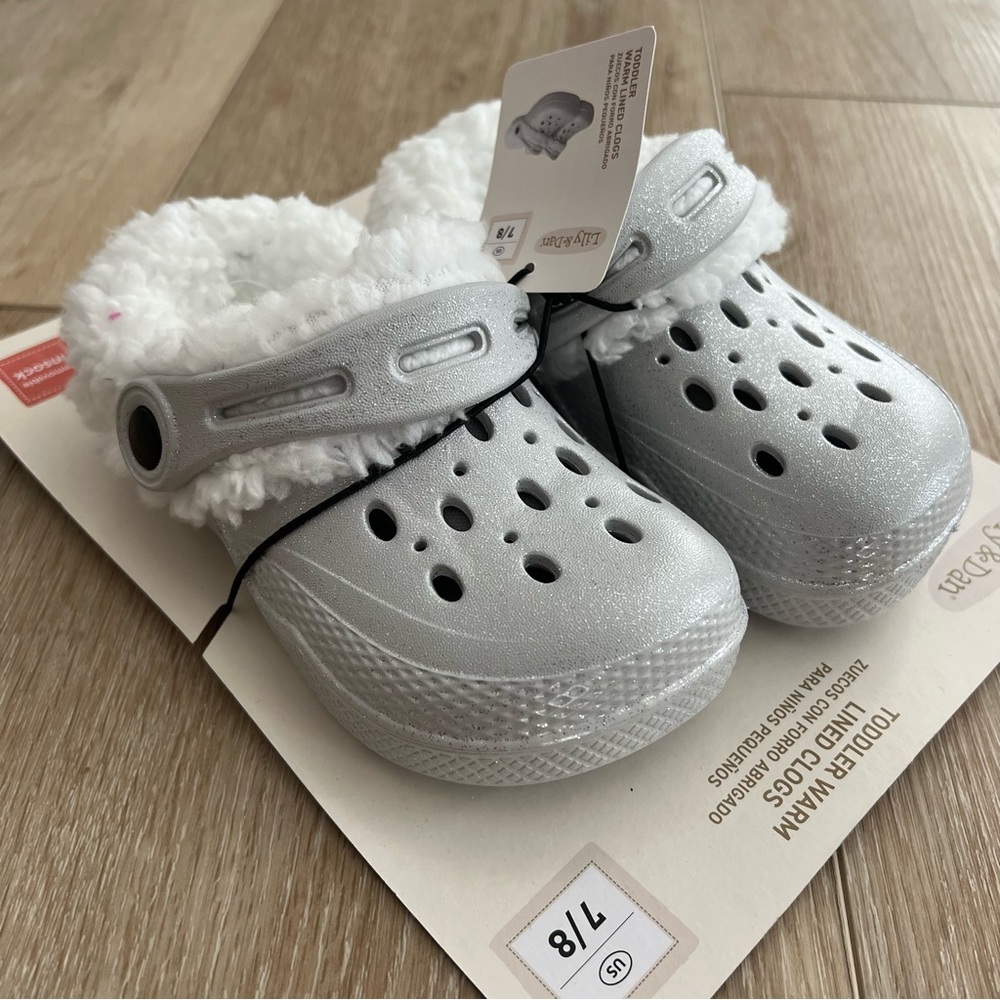 NWT Lily & Dan silver glitter cozy lined crocs